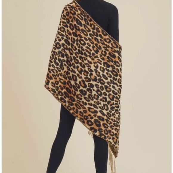 SOLD OUT Leopard Animal Print Tassel Blanket Scarf Wrap - Picture 3 of 3